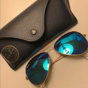 Blue mirrored ray ban sunglasses